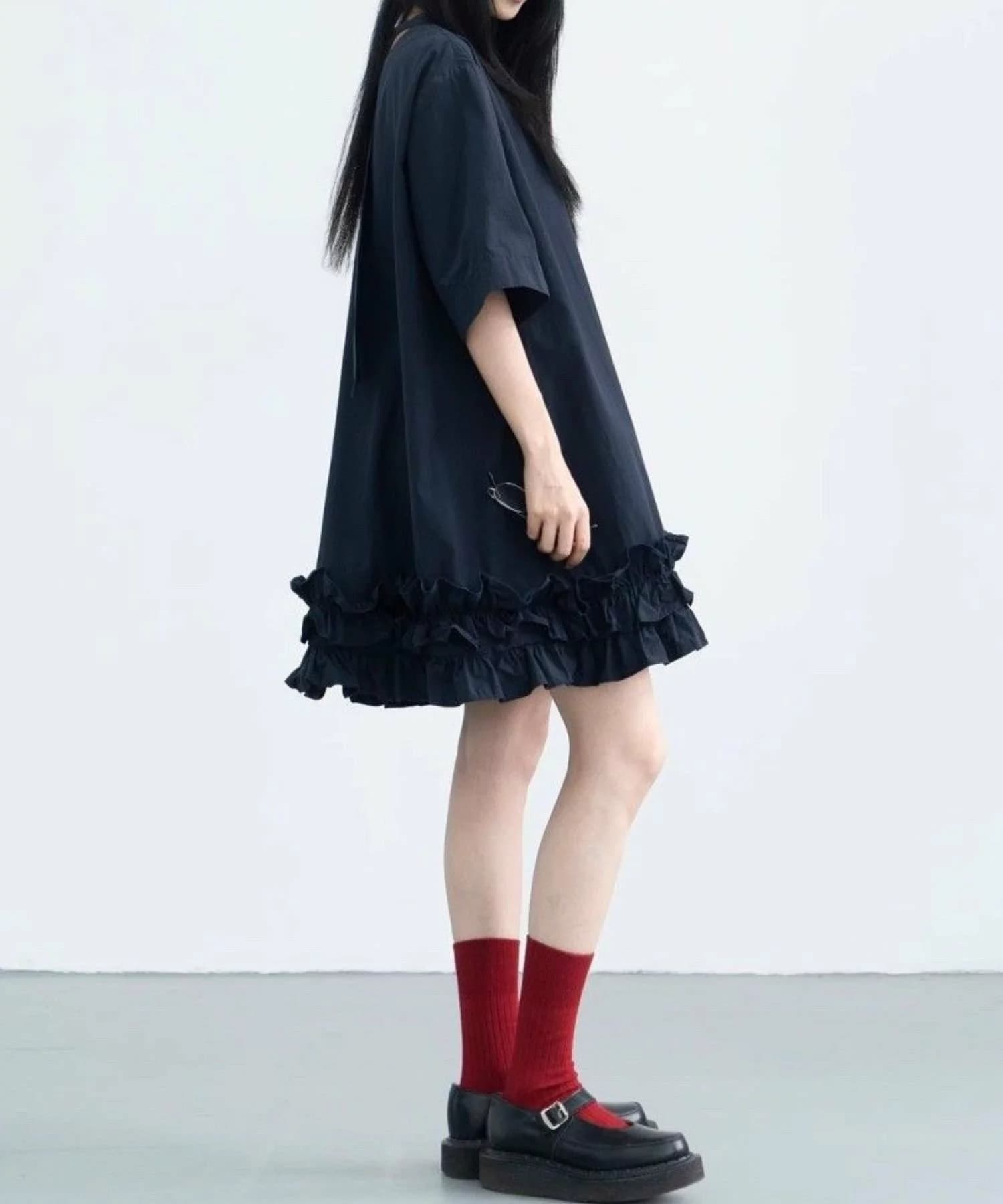 ブルベ冬服 韓国風 裾フリル 五分袖 Aラインワンピース
