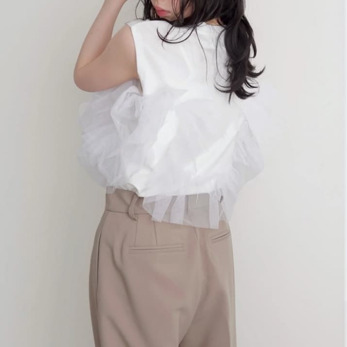 ブルベ夏/ブルベ冬服 チュール重ね上品ノースリーブブラウス